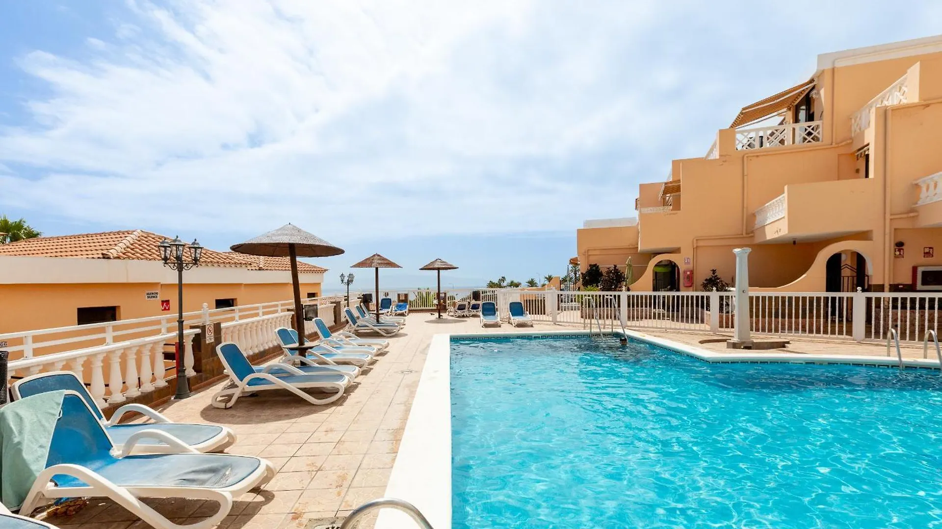 Paradise Court Suites location